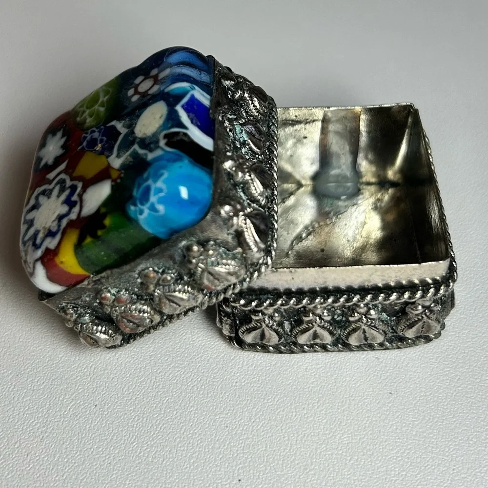 Vintage Murano Style Millefiori Inlaid Silver Box Trinket Pills Ring Art Glass